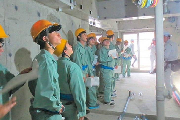 たった3年で資格取得する電気工事士の平均年収がここまで高い？