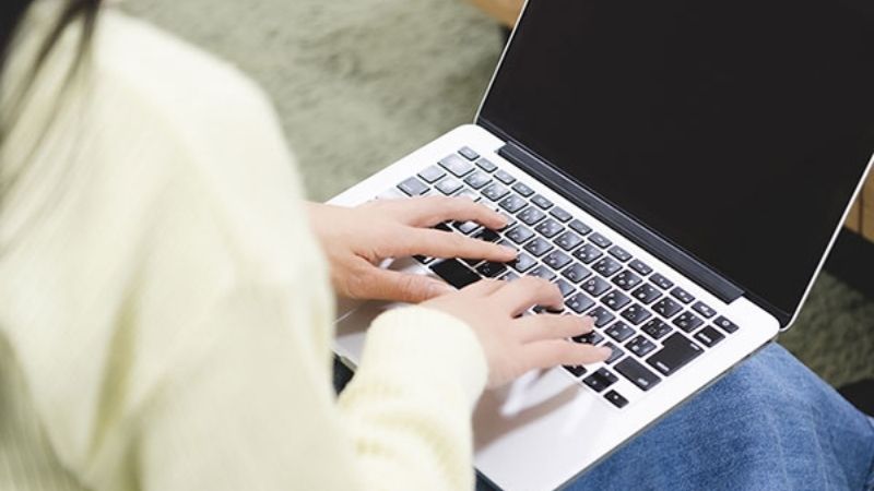 信じられないほどの値引き！売れ残りのノートパソコン