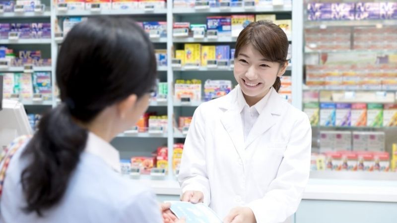 日本の薬剤師の平均年収